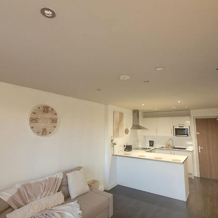 Amazing London 1 Bedroom Flat In Astral House As18 Norbury  Extérieur photo