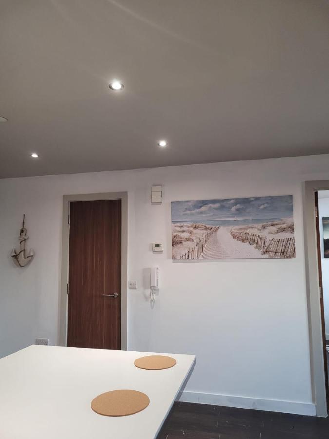 Amazing London 1 Bedroom Flat In Astral House As18 Norbury  Extérieur photo