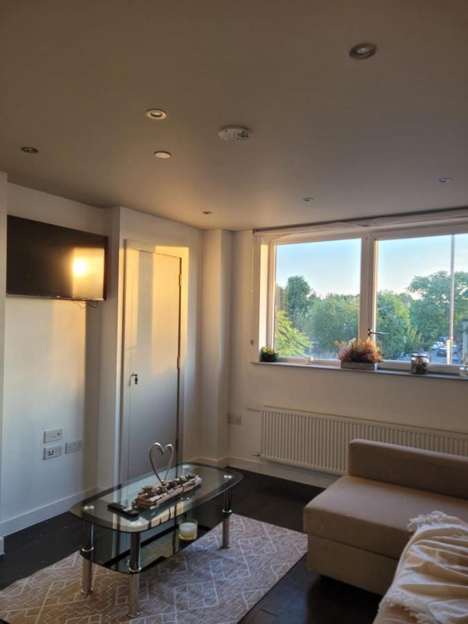 Amazing London 1 Bedroom Flat In Astral House As18 Norbury  Extérieur photo