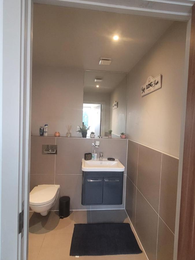 Amazing London 1 Bedroom Flat In Astral House As18 Norbury  Extérieur photo