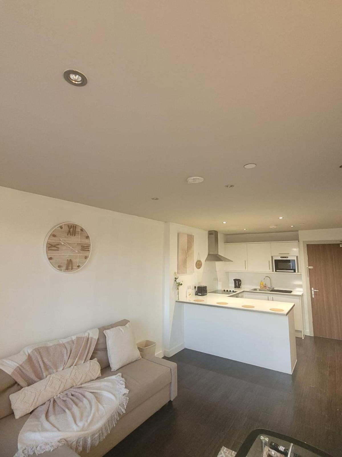 Amazing London 1 Bedroom Flat In Astral House As18 Norbury  Extérieur photo